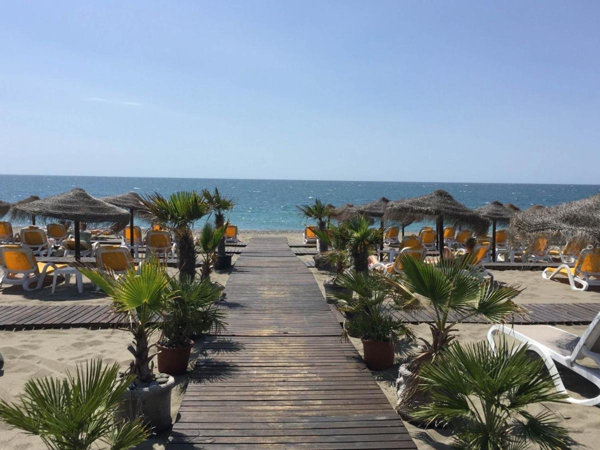 Aparment Neptuno- Located On The Promenade A Few Metres From The Beach. Estepona Exteriör bild