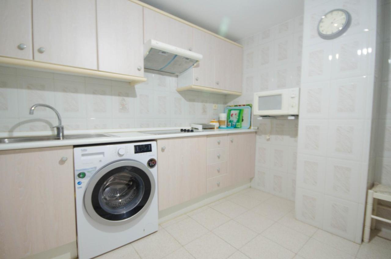 Aparment Neptuno- Located On The Promenade A Few Metres From The Beach. Estepona Exteriör bild