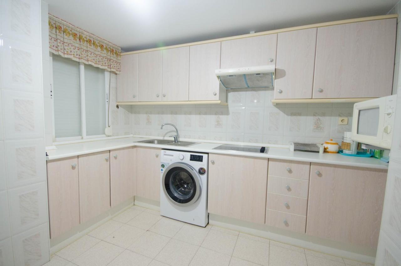Aparment Neptuno- Located On The Promenade A Few Metres From The Beach. Estepona Exteriör bild