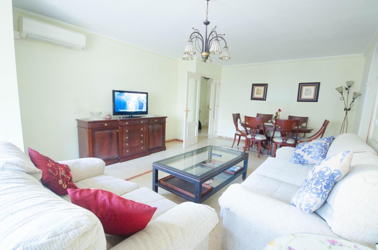 Aparment Neptuno- Located On The Promenade A Few Metres From The Beach. Estepona Exteriör bild