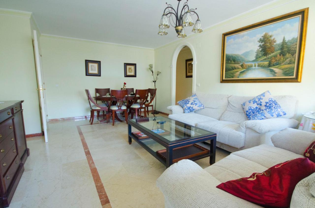Aparment Neptuno- Located On The Promenade A Few Metres From The Beach. Estepona Exteriör bild