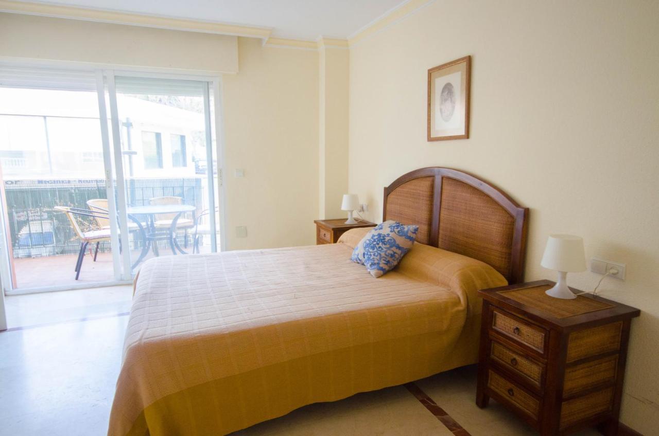 Aparment Neptuno- Located On The Promenade A Few Metres From The Beach. Estepona Exteriör bild