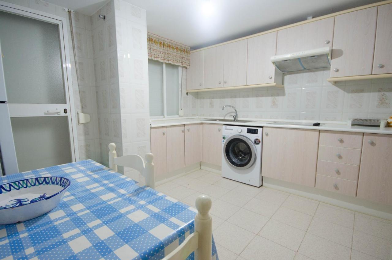 Aparment Neptuno- Located On The Promenade A Few Metres From The Beach. Estepona Exteriör bild